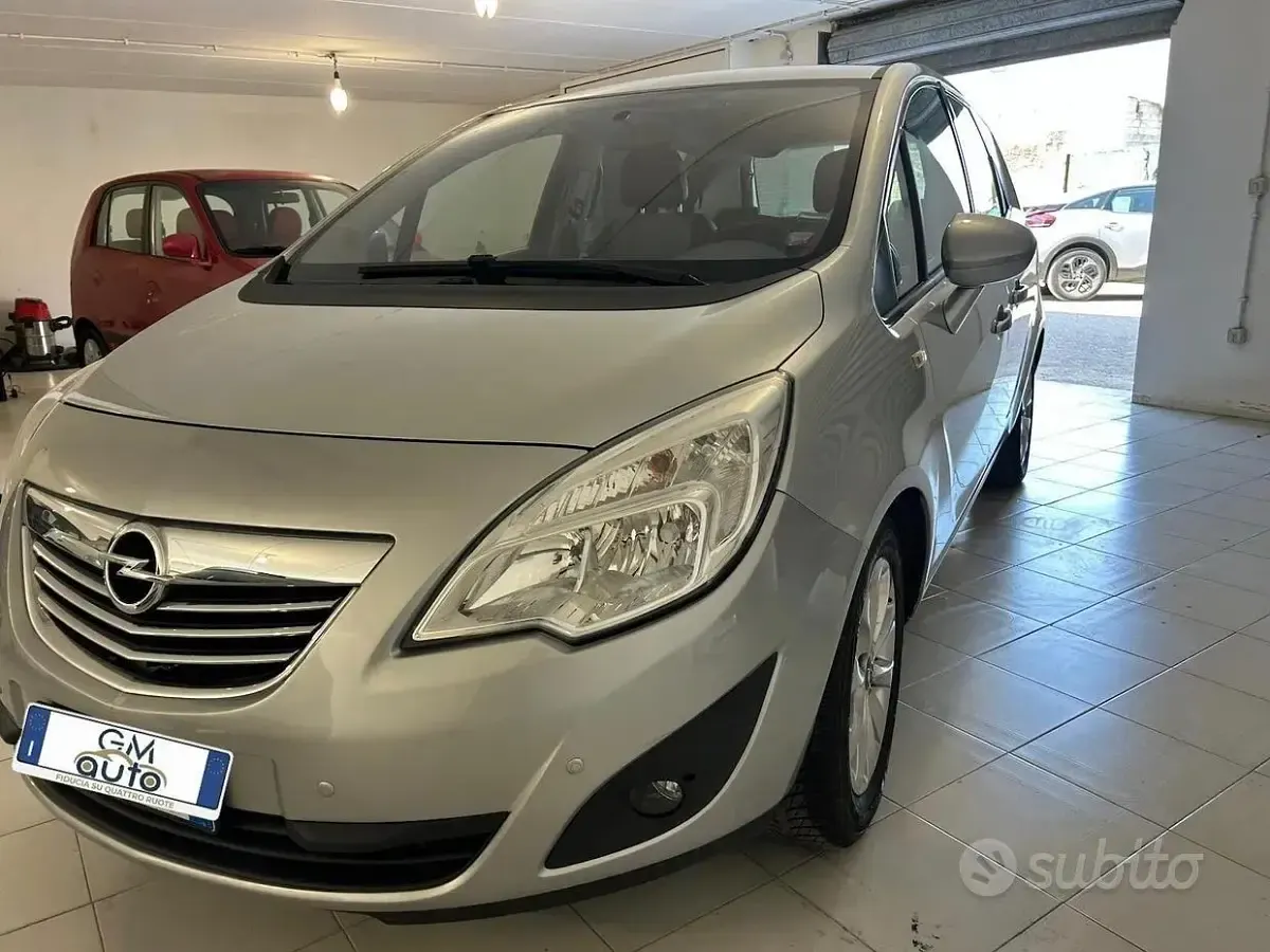 Usata Opel Meriva Cosmo 120 CV (88 kW) 2015 Grigio Monovolume