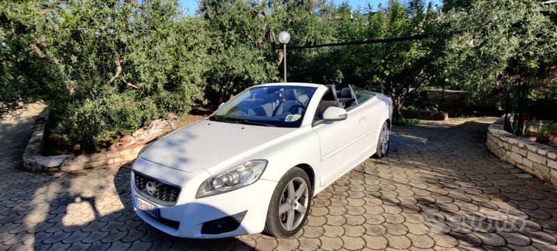 Usata Volvo C70 136 CV (100 kW) 2010 Bianco Cabrio