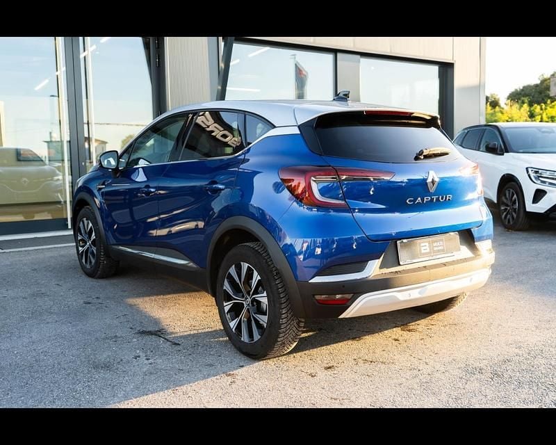 Usata Renault Captur Techno 91 CV (66 kW) 2024 Blu SUV