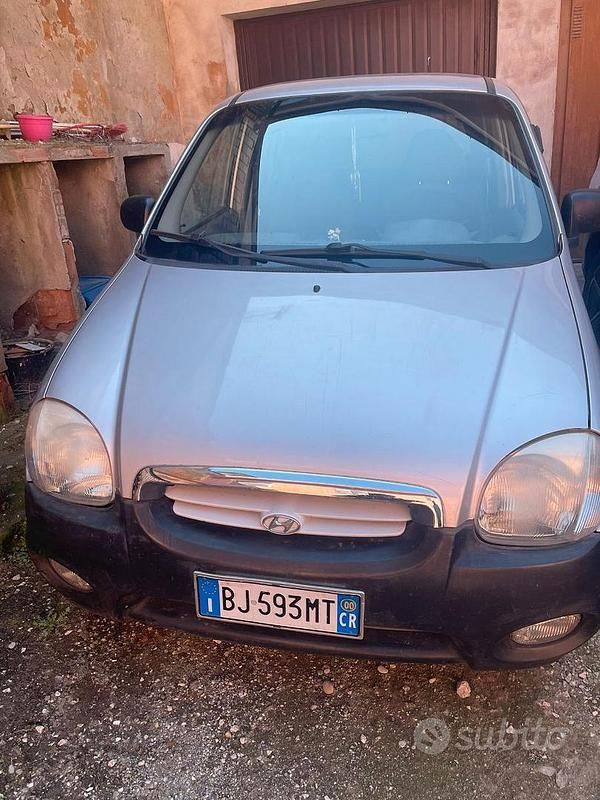 Usata Hyundai Matrix 2004 Grigio Monovolume