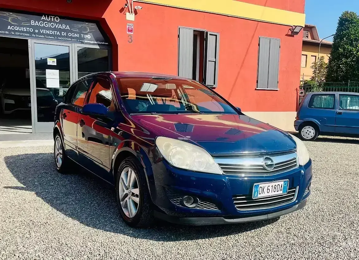 Usata Opel Astra 125 CV (91 kW) 2007 Berlina
