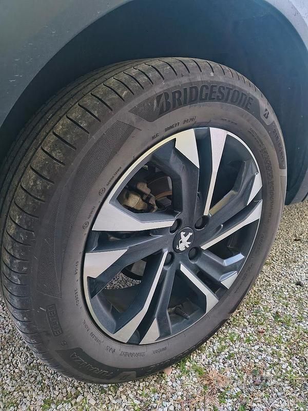 Usata Peugeot 2008 102 CV (75 kW) 2020 Bianco SUV