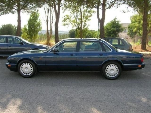Usata Jaguar XJ6 235 CV (172 kW) 1996 Argento Berlina