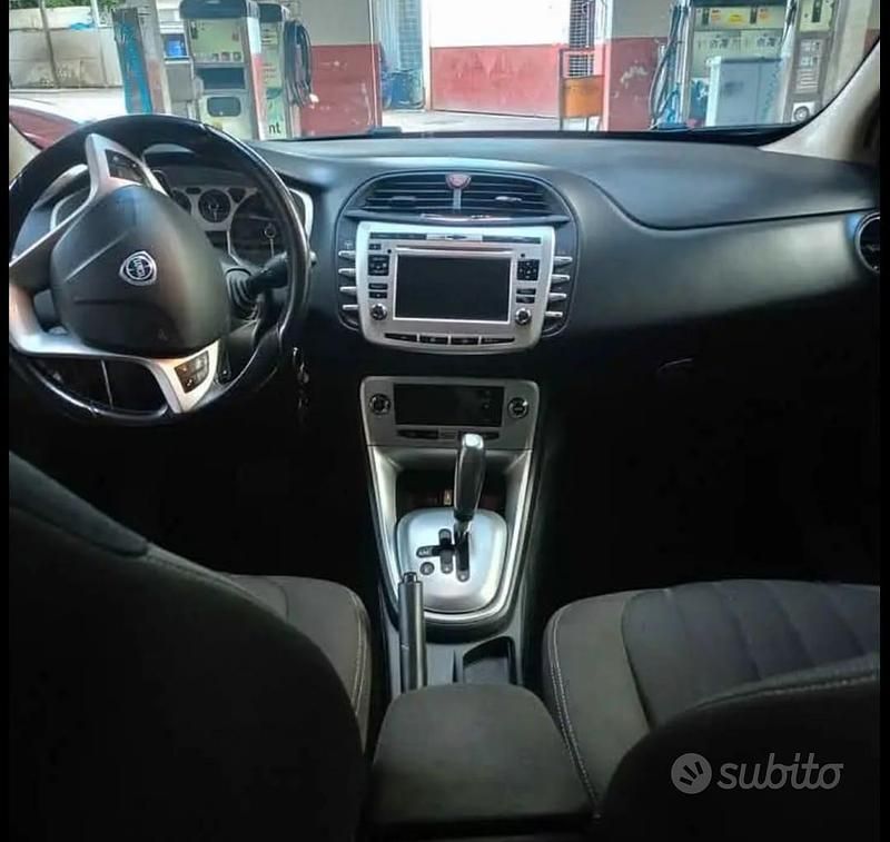 Usata Lancia Delta 80 CV (58 kW) 2013 Nero Utilitaria