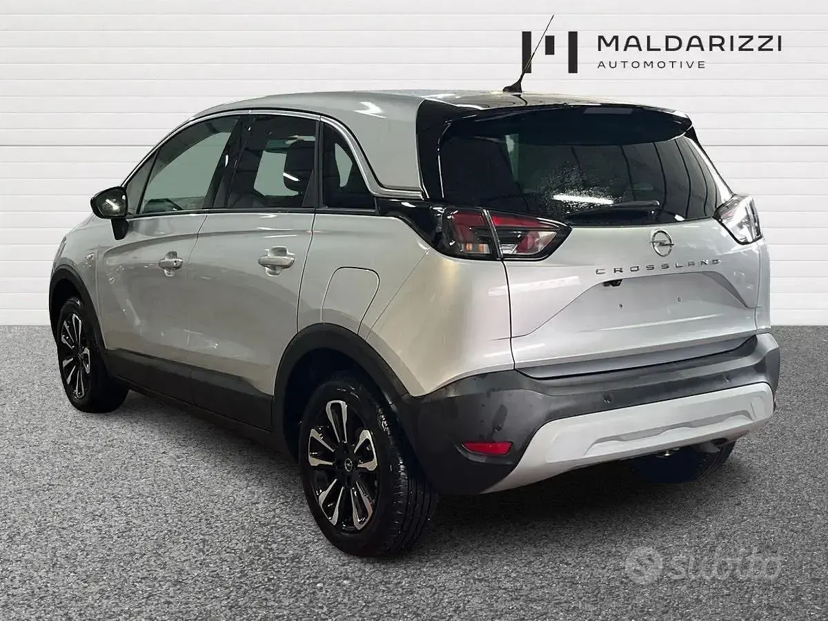 Usata Opel Crossland X Elegance 110 CV (80 kW) 2024 Grigio SUV