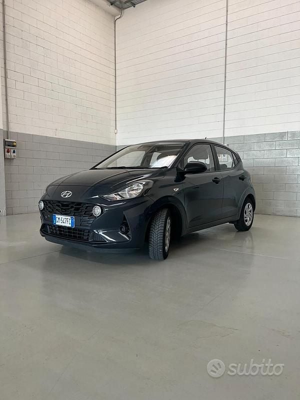 Usata Hyundai i10 Advanced 67 CV (49 kW) 2022 Grigio Utilitaria