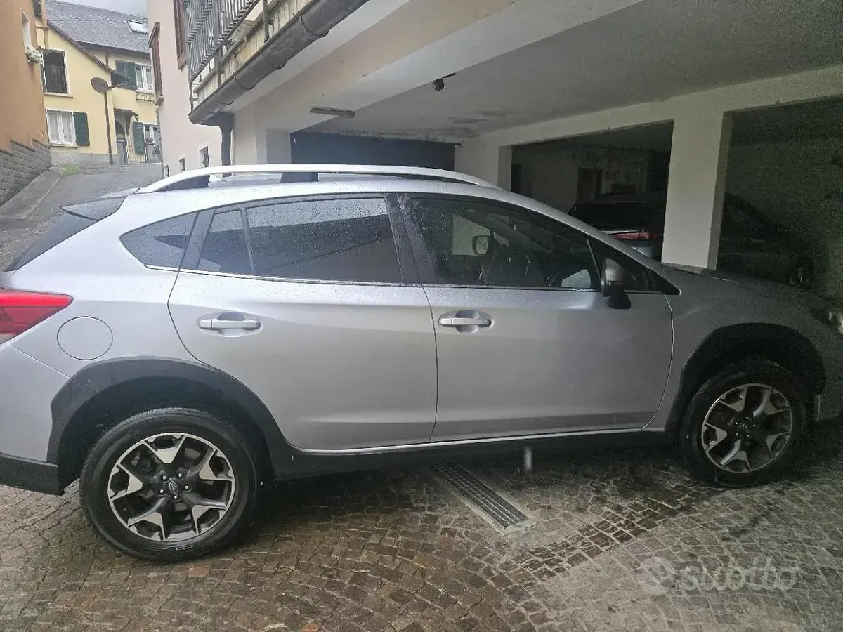 Usata Subaru XV 114 CV (83 kW) 2019 Grigio SUV