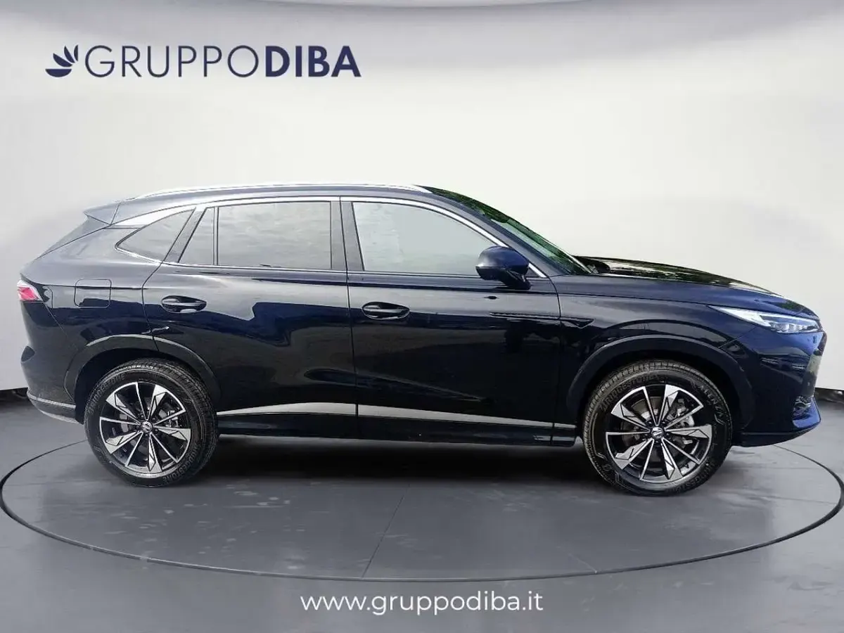 Usata MG HS Luxury 143 CV (105 kW) 2025 Nero SUV
