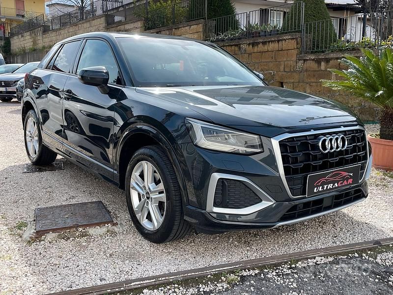 Usata Audi Q2 Admired 116 CV (85 kW) 2021 Grigio SUV