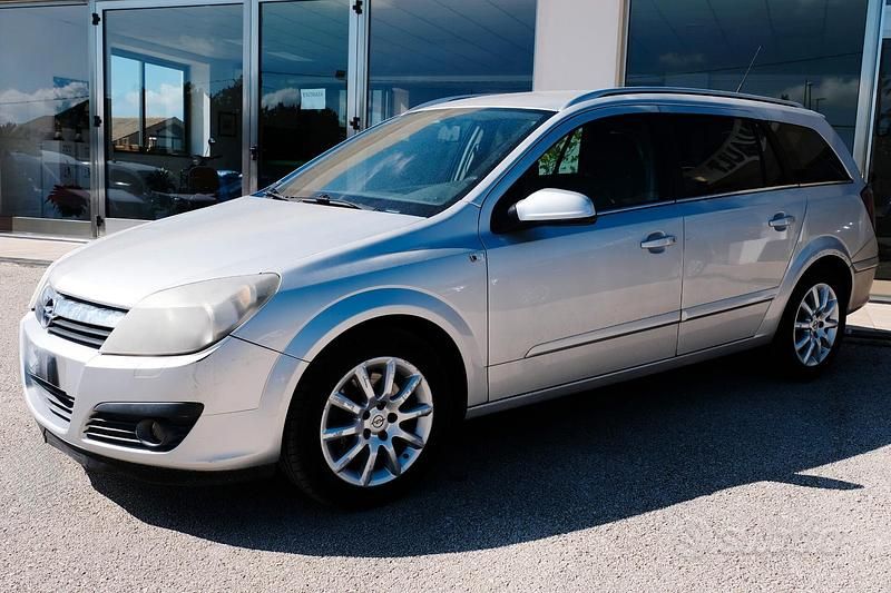 Usata Opel Astra 120 CV (88 kW) 2005 Grigio Berlina