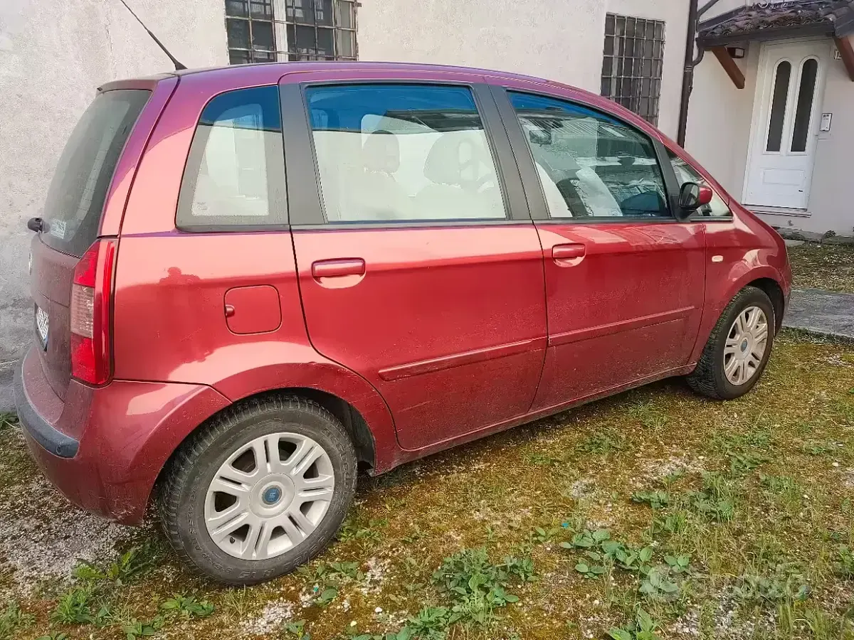 Usata Fiat Idea 95 CV (69 kW) 2004 Monovolume