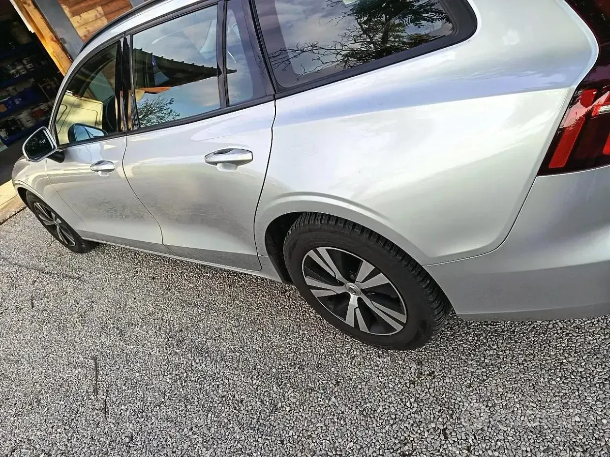 Usata Volvo V60 150 CV (110 kW) 2020 Grigio Station wagon
