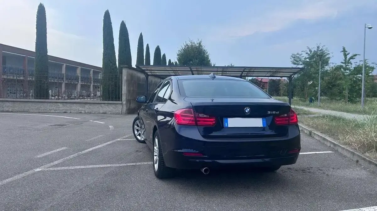 Usata BMW 318 143 CV (105 kW) 2012 Berlina
