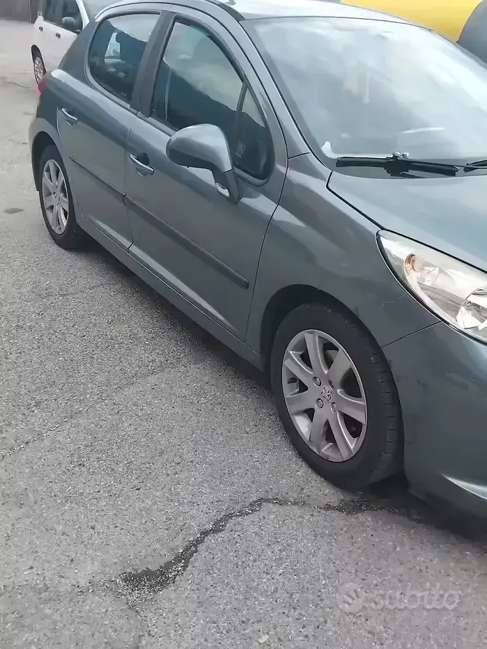 Usata Peugeot 207 90 CV (66 kW) 2006 Berlina
