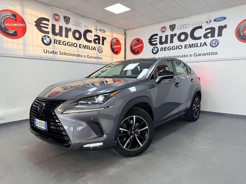 Usata Lexus NX300h Luxury Line 155 CV (114 kW) 2020 Grigio SUV