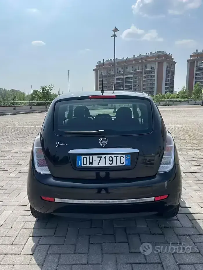 Usata Lancia Ypsilon 77 CV (56 kW) 2009 Nero Utilitaria