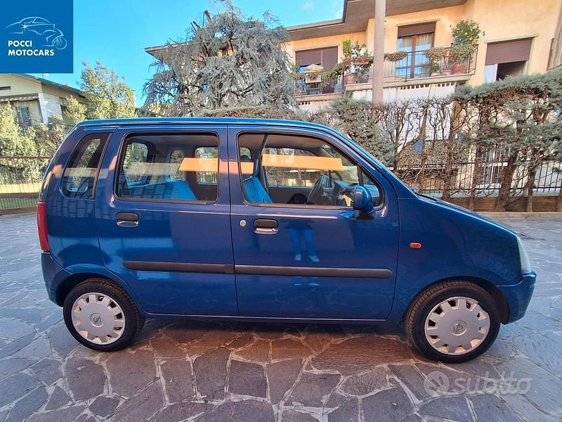 Usata Opel Agila Club 59 CV (43 kW) 2003 Blu Monovolume