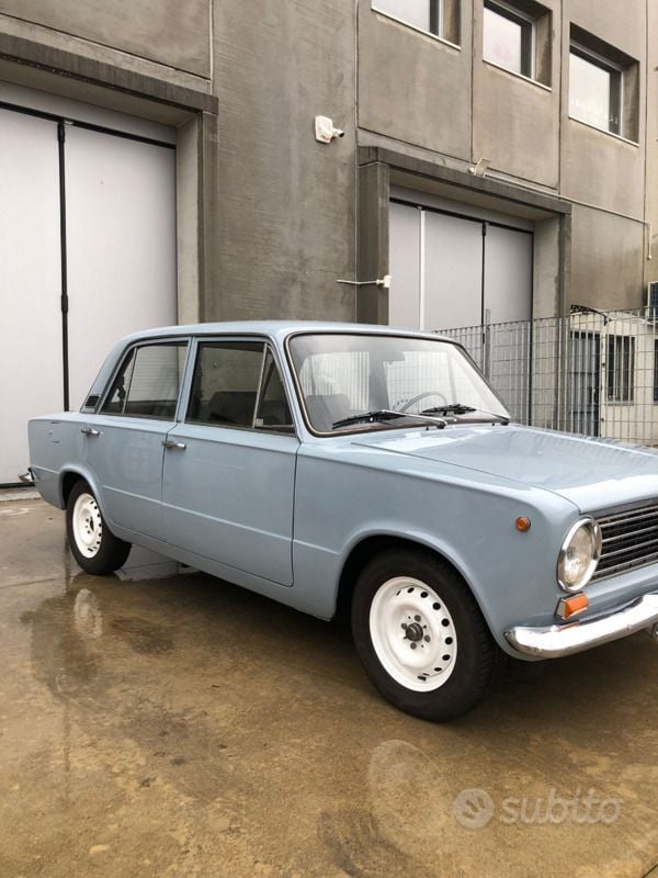 Grigio Usata 1970 Fiat 124 Tre volumi | 4900 € - Immagine 1/4