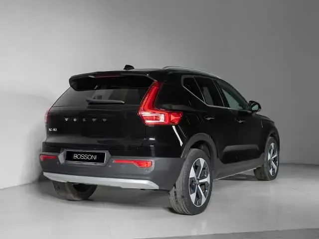 Usata Volvo XC40 120 CV (88 kW) 2023 Nero SUV