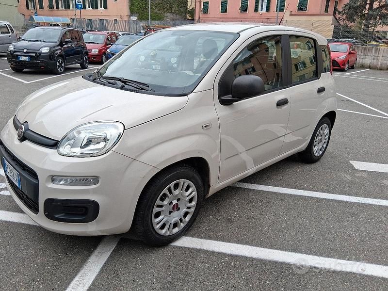 Usata Fiat Panda 69 CV (50 kW) 2016 Berlina