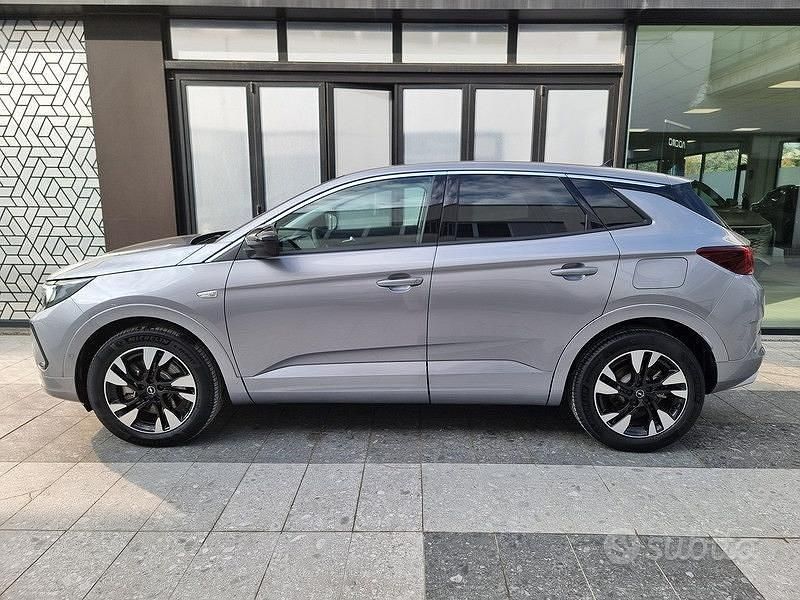 Nuova Opel Grandland X Business Elegance 195 CV (143 kW) 2025 Grigio SUV