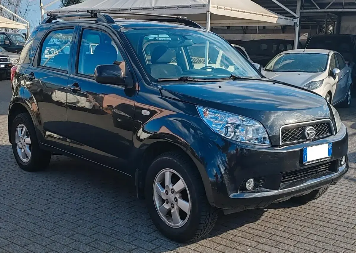 Usata Daihatsu Terios 86 CV (63 kW) 2008 Nero SUV