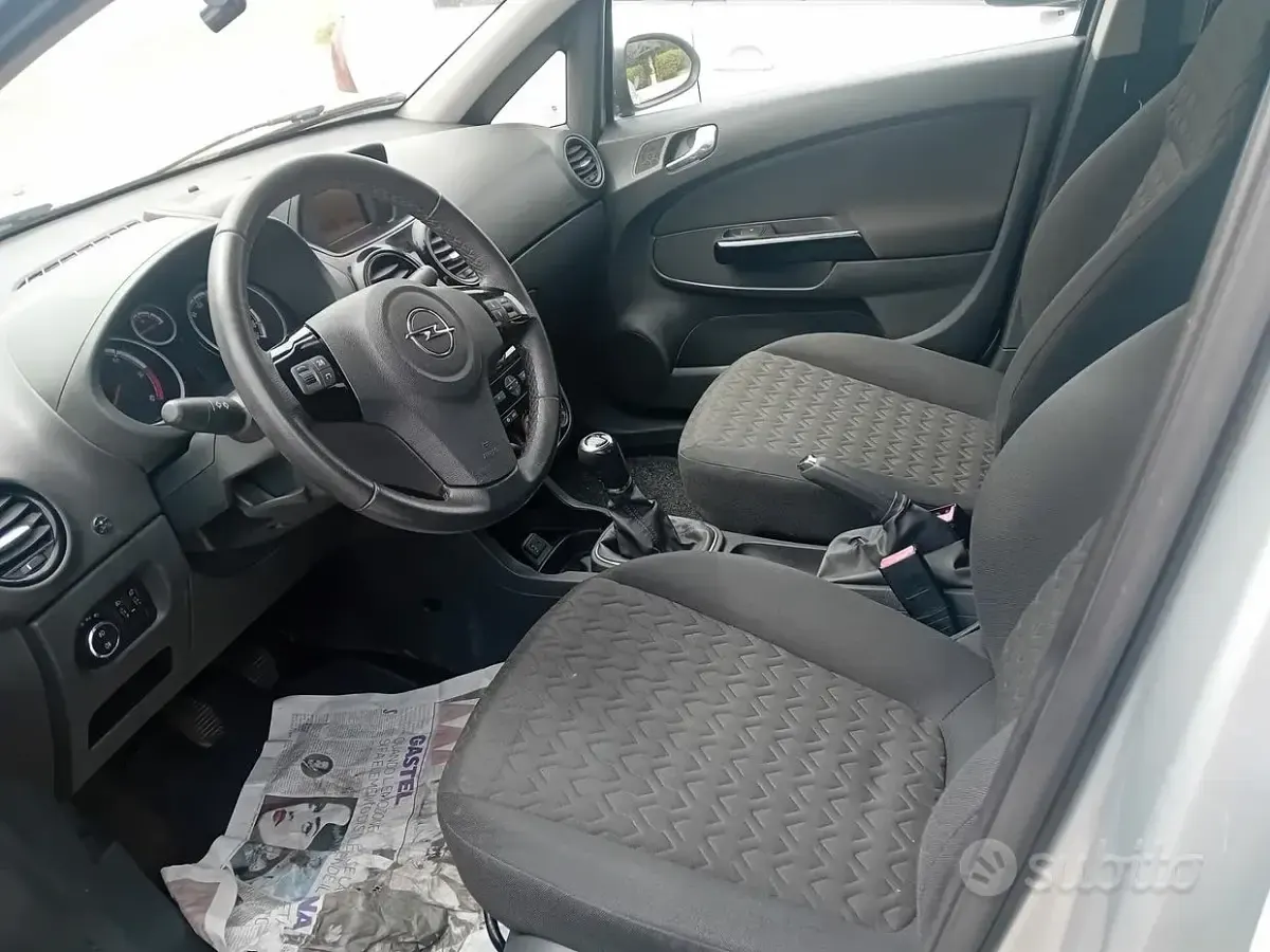 Usata Opel Corsa 95 CV (69 kW) 2016 Grigio Utilitaria