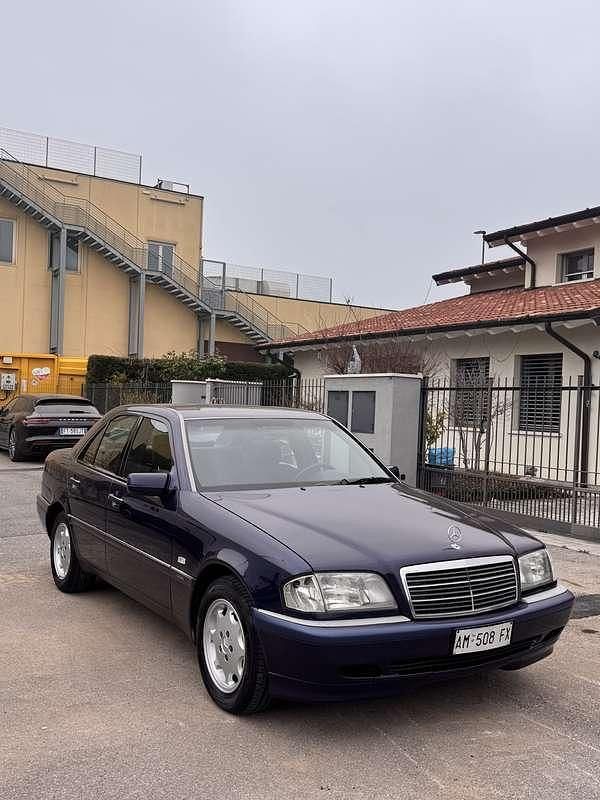Usata Mercedes C200 Elegance 182 CV (133 kW) 1996 Berlina