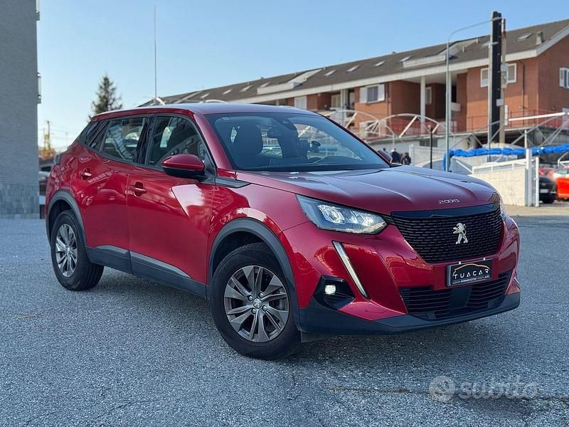 Usata Peugeot 2008 Active 102 CV (75 kW) 2020 Rosso SUV