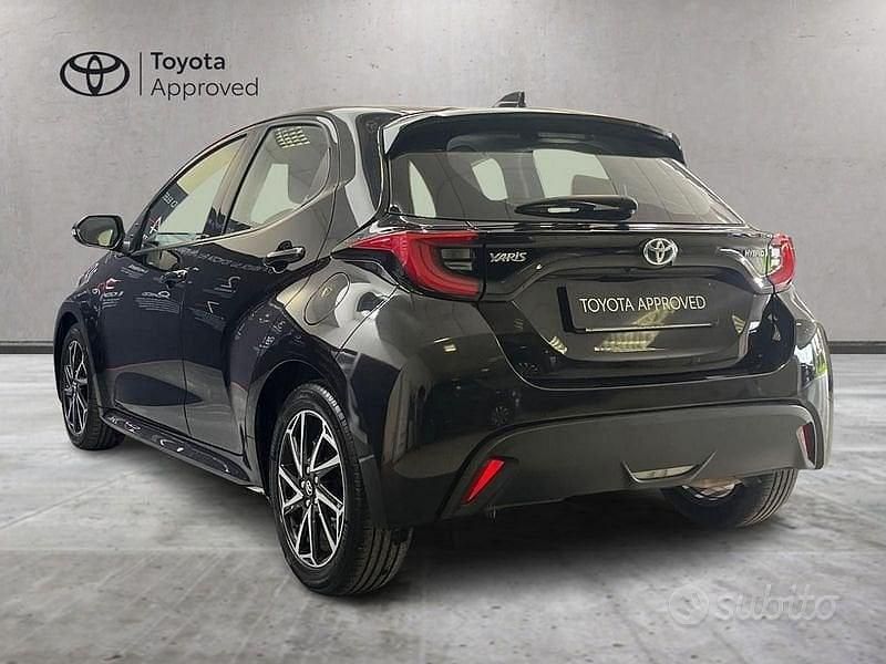 Usata Toyota Yaris Hybrid Trend 116 CV (85 kW) 2022 Other Berlina