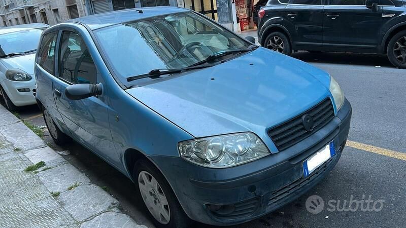 Usata Fiat Punto 80 CV (58 kW) 2007 Blu Utilitaria