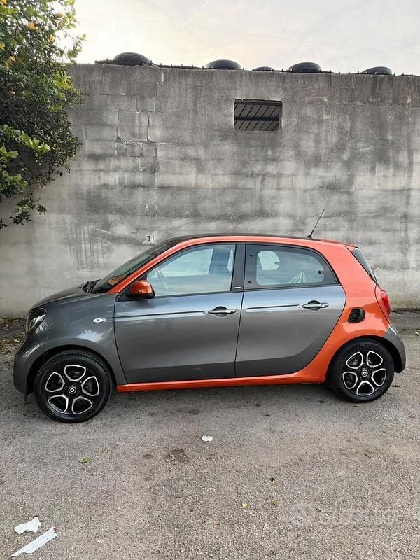 Usata 2016 Smart ForFour Utilitaria | 8999 € - Immagine 1/4