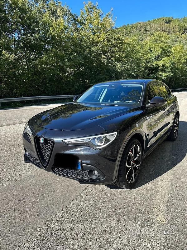 Usata Alfa Romeo Stelvio Executive 210 CV (154 kW) 2017 Nero SUV