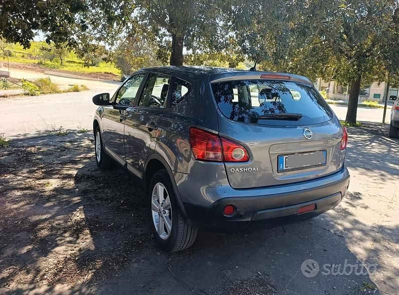 Usata Nissan Qashqai 106 CV (77 kW) 2009 Grigio SUV