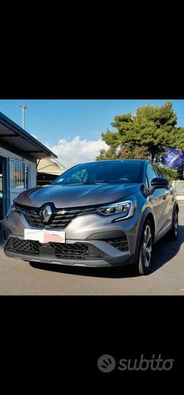 Usata 2022 Renault Captur R.S. SUV | 20.900 € (Buon prezzo) - Immagine 1/4