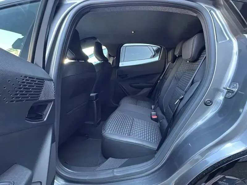 Nuova Renault Clio Techno 158 CV (116 kW) 2025 Grigio Utilitaria