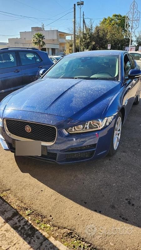 Usata Jaguar XE 180 CV (132 kW) 2016 Blu Berlina