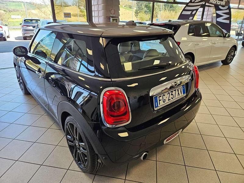Usata Mini Cooper D Business 116 CV (85 kW) 2017 Other Utilitaria