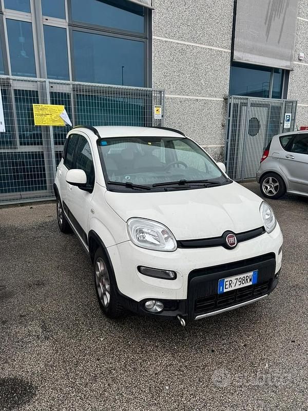 Usata Fiat Panda 4x4 75 CV (55 kW) 2013 Bianco Utilitaria