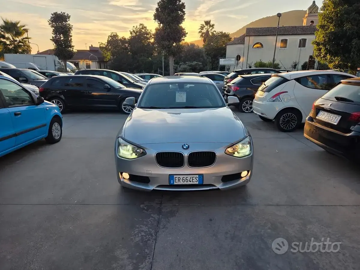 Usata BMW 118 Sport Line 143 CV (105 kW) 2013 Grigio Utilitaria