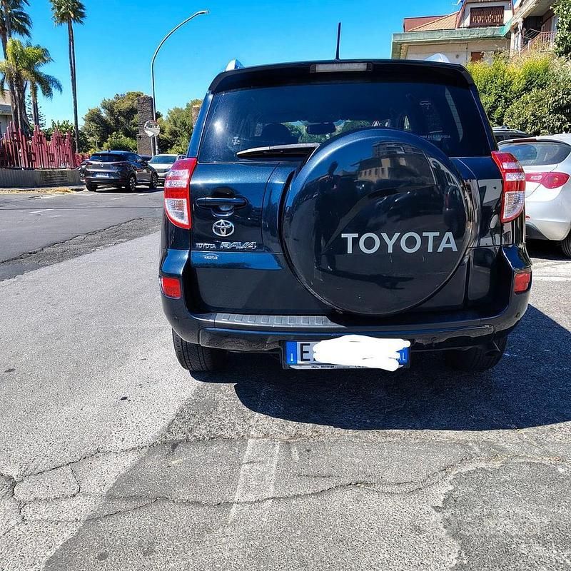 Usata Toyota RAV4 2010 SUV
