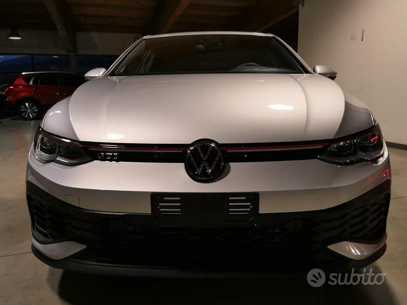 Grigio Usata 2022 VW Golf VIII GTI Tre volumi | 29.900 € (Super prezzo) - Immagine 1/4