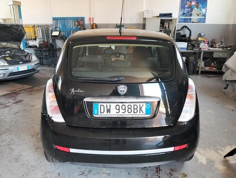 Usata Lancia Ypsilon 77 CV (56 kW) 2009 Nero Utilitaria