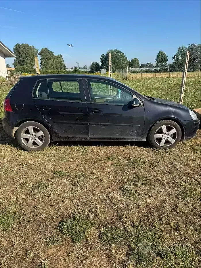 Usata VW Golf V 105 CV (77 kW) 2007 Nero Berlina