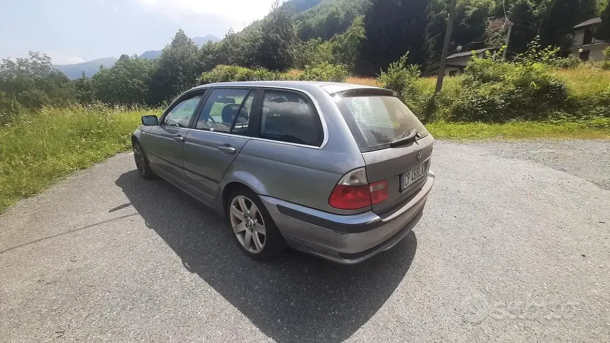 Usata BMW 330 204 CV (150 kW) 2004 Station wagon