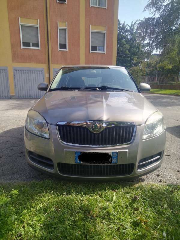 Second-hand Skoda Fabia 60 CP (44 kW) 2007 Gri Hatchback