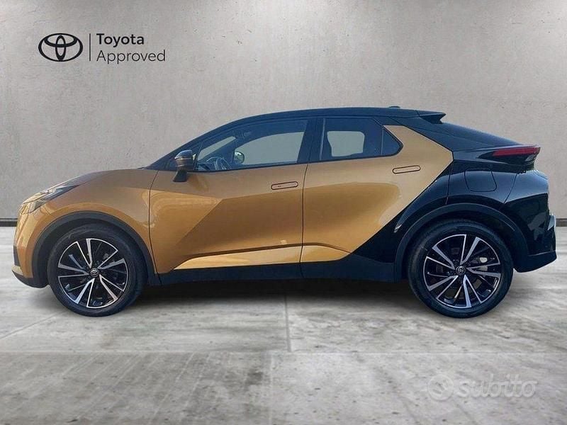 Usata Toyota C-HR Lounge 152 CV (111 kW) 2024 Giallo SUV