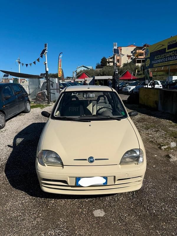 Usata Fiat 600 Anniversary 54 CV (39 kW) 2007 Beige Berlina