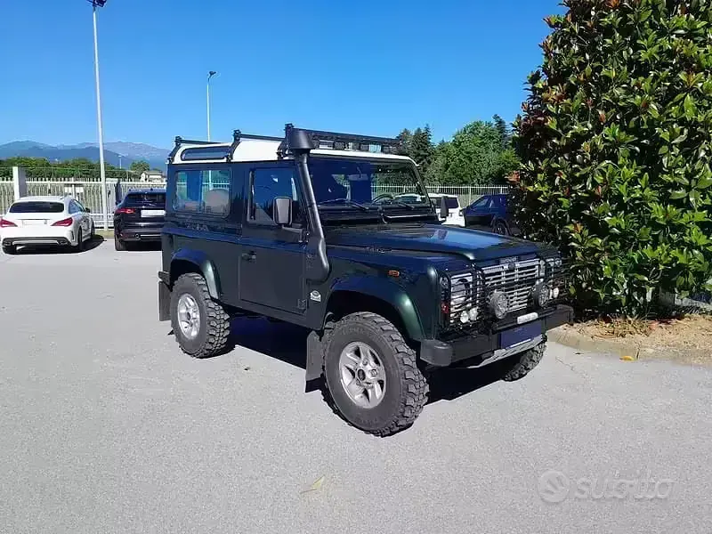 Usata Land Rover Defender 122 CV (89 kW) 2003 Verde SUV