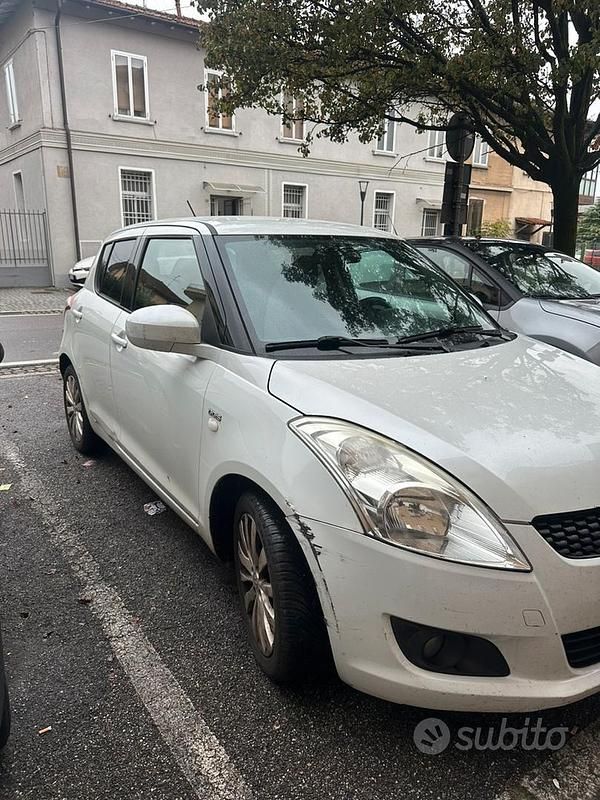 Bianco Usata 2012 Suzuki Swift Due volumi | 3500 € (Super prezzo) - Immagine 1/4
